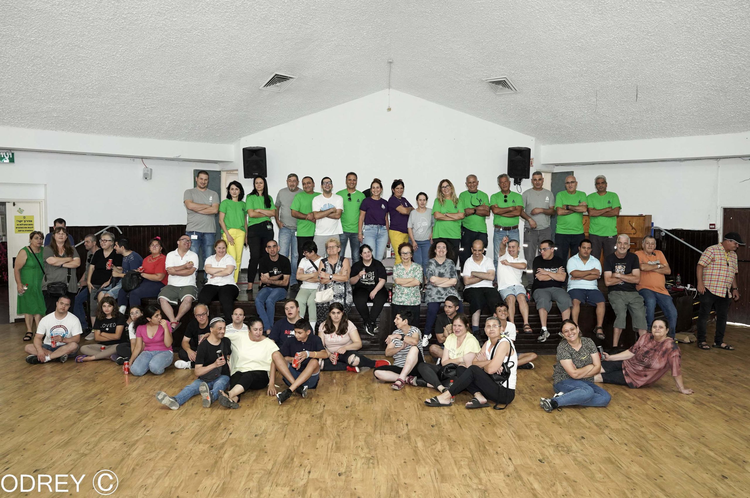 חוגגים את המגוון: אקי"ם אשדוד ועובדי חברת אדמה אגן שרו, רקדו וחגגו יחד באירוע סיום שנה