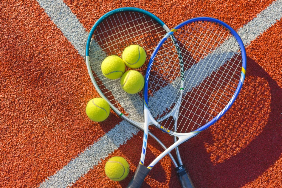 Tenis Ekipmanları: Temel Malzemeler ve Kullanım Özellikleri