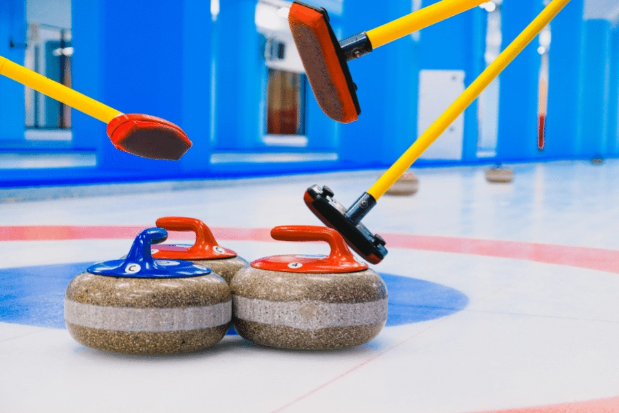 Curling Turnuvaları: Uluslararası Yarışların Heyecanı