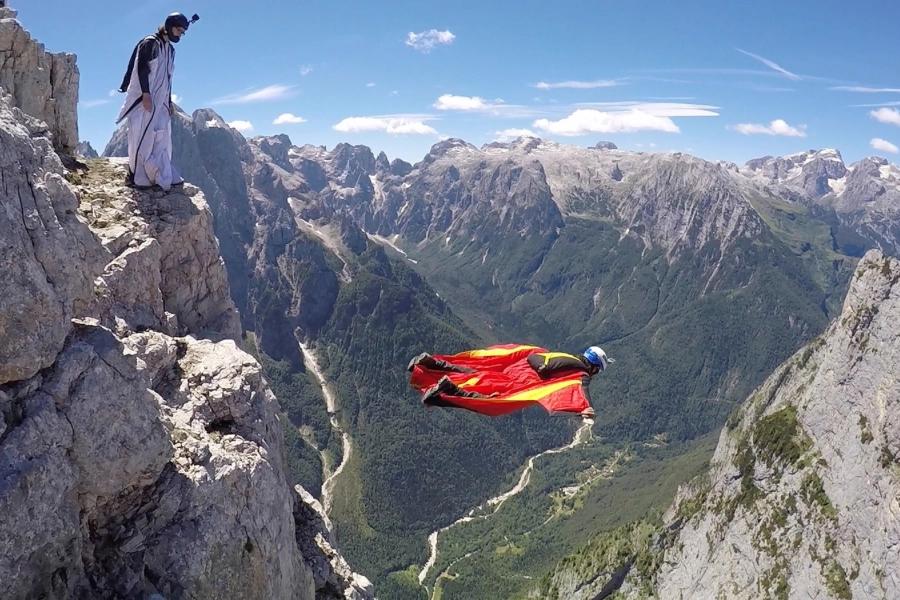 Wingsuit Uçuş Ekipmanları Rehberi