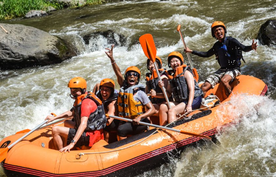 Rafting Aktivite