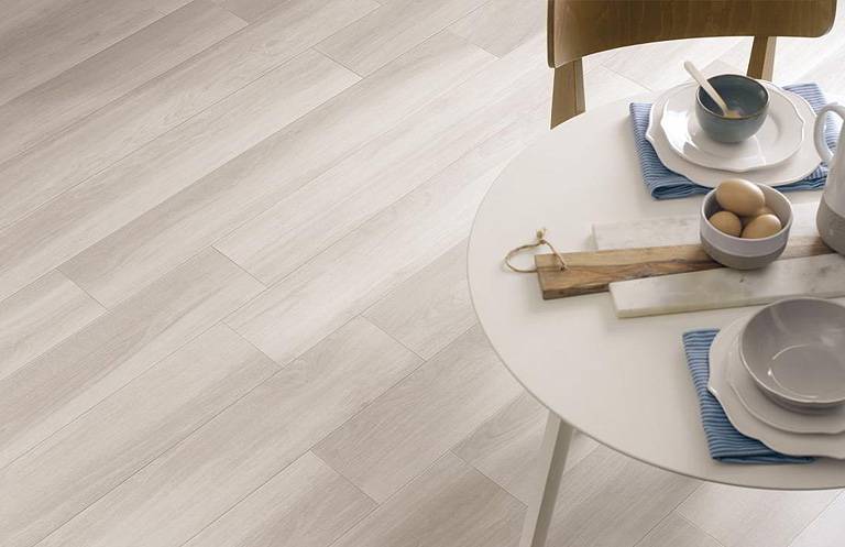 gres porcellanato effetto legno