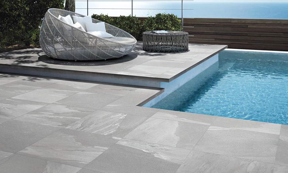 bordo piscina