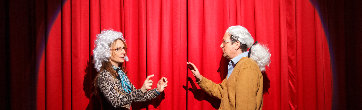 Schneuwlys machen ein Theater
