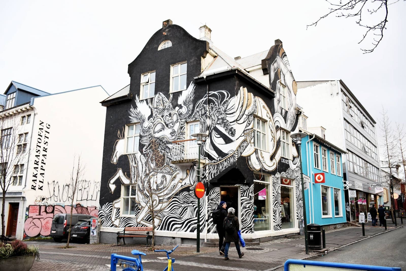 Ode to Mother mural painted on a Reykjavik building facade.