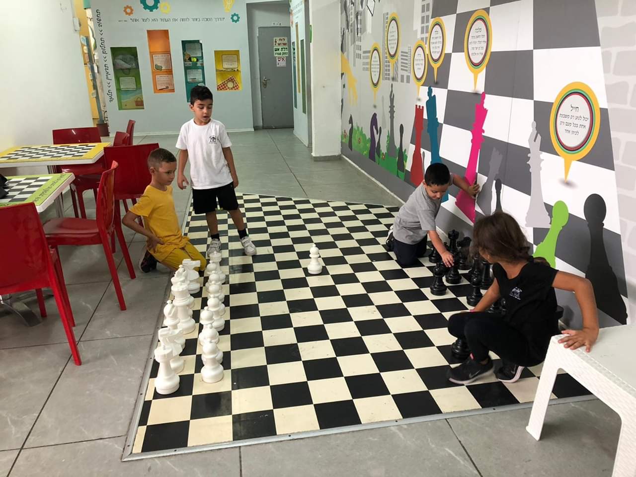 תלמידי בית ספר 'יש מרדכי' זכו במקום הראשון בתחרות השחמטק הארצית