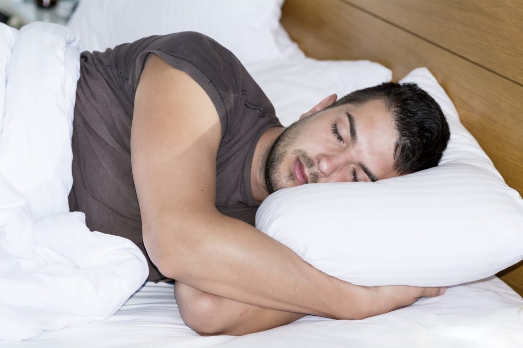 מהי הפרעת נשימה חסימתית בשינה וכיצד רופא השיניים יכול לסייע