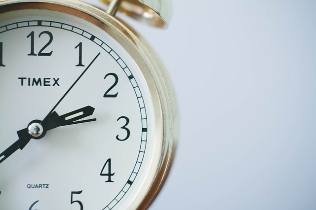כיצד שעון נוכחות מתקדם יכול לעזור לניהול נכון של העסק