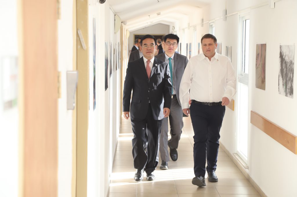 שיתוף פעולה אקדמי בין העיר פתח תקוה לבין אוניברסיטת UIBE שבסין