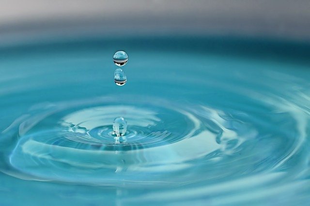 חסכוני ובריא: היתרונות של מסנן מים ביתי
