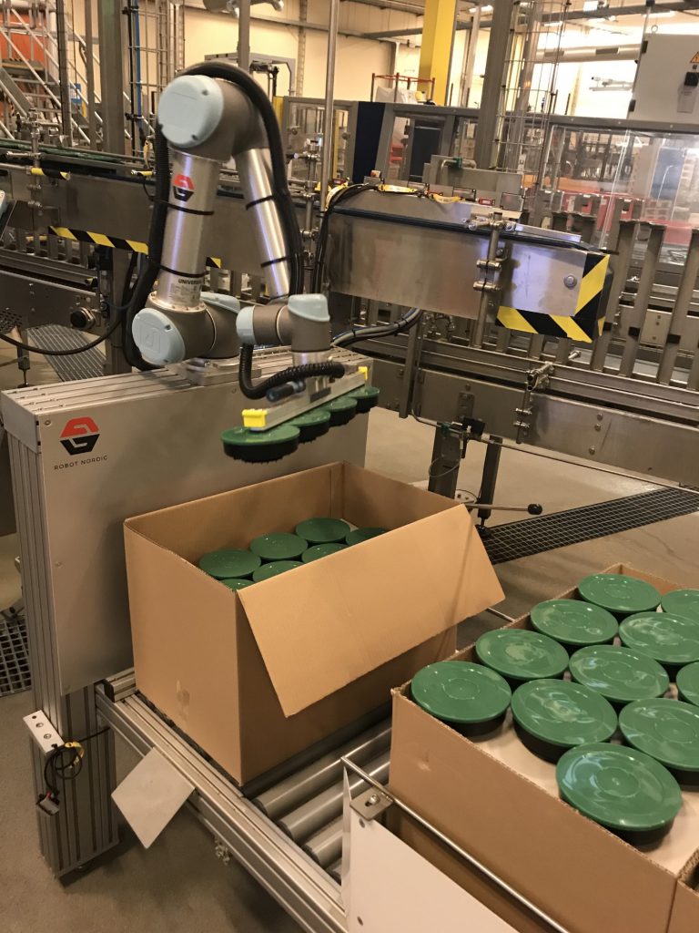 קרלסברג: צמצמנו לאפס את הסיכונים לתאונות במפעל הבירה  באמצעות שימוש ברובוטים השיתופיים של Universal Robots