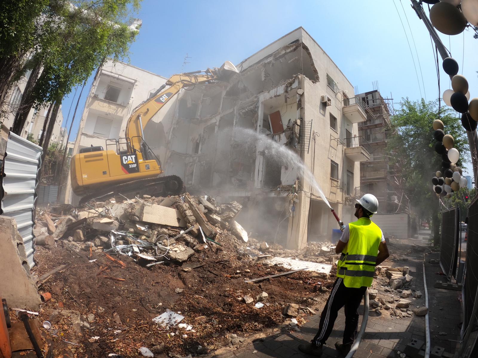 מטרופוליס נכנסת לרובע 4 בתל אביב – חברת מטרופוליס הרסה את הבניין הישן בפרויקט יהודה המכבי 49 בת"א