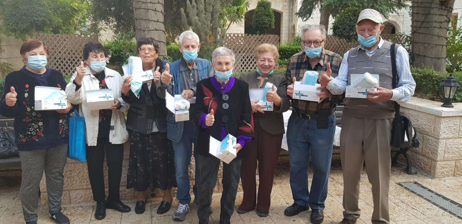 מחמם את הלב ואת החורף : חברי בורסת היהלומים מתגייסים למען ניצולי השואה לקראת החורף בימי הקורונה