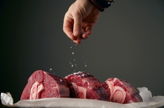 איך בוחרים בשר – המדריך השלם