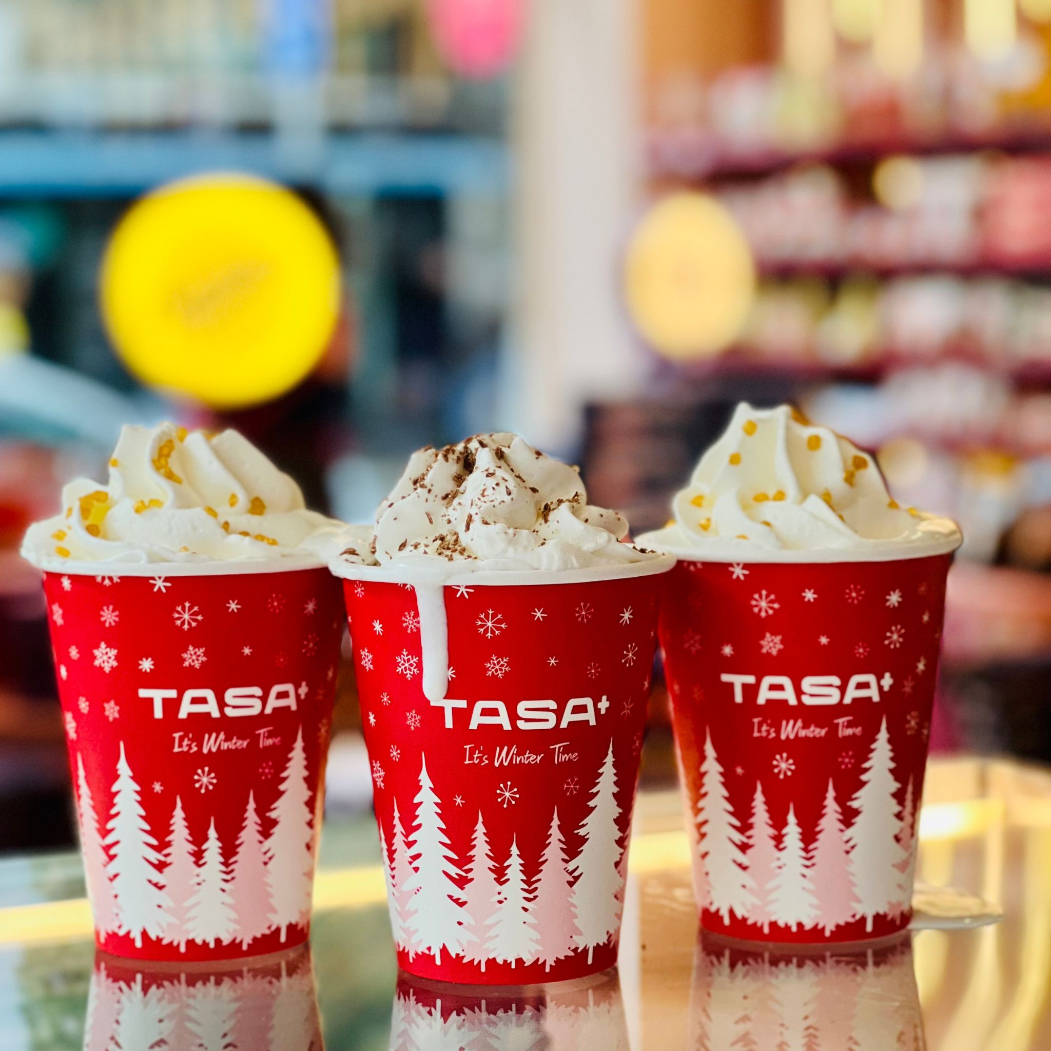 חברת ״טסה הבית של הממתקים״ פותחת רשת חנויות בוטיק חווייתיות  של בייקרי, בית קפה, שוקולדים וממתקים מהמותגים המובילים בעולם תחת השם:  TASA +
