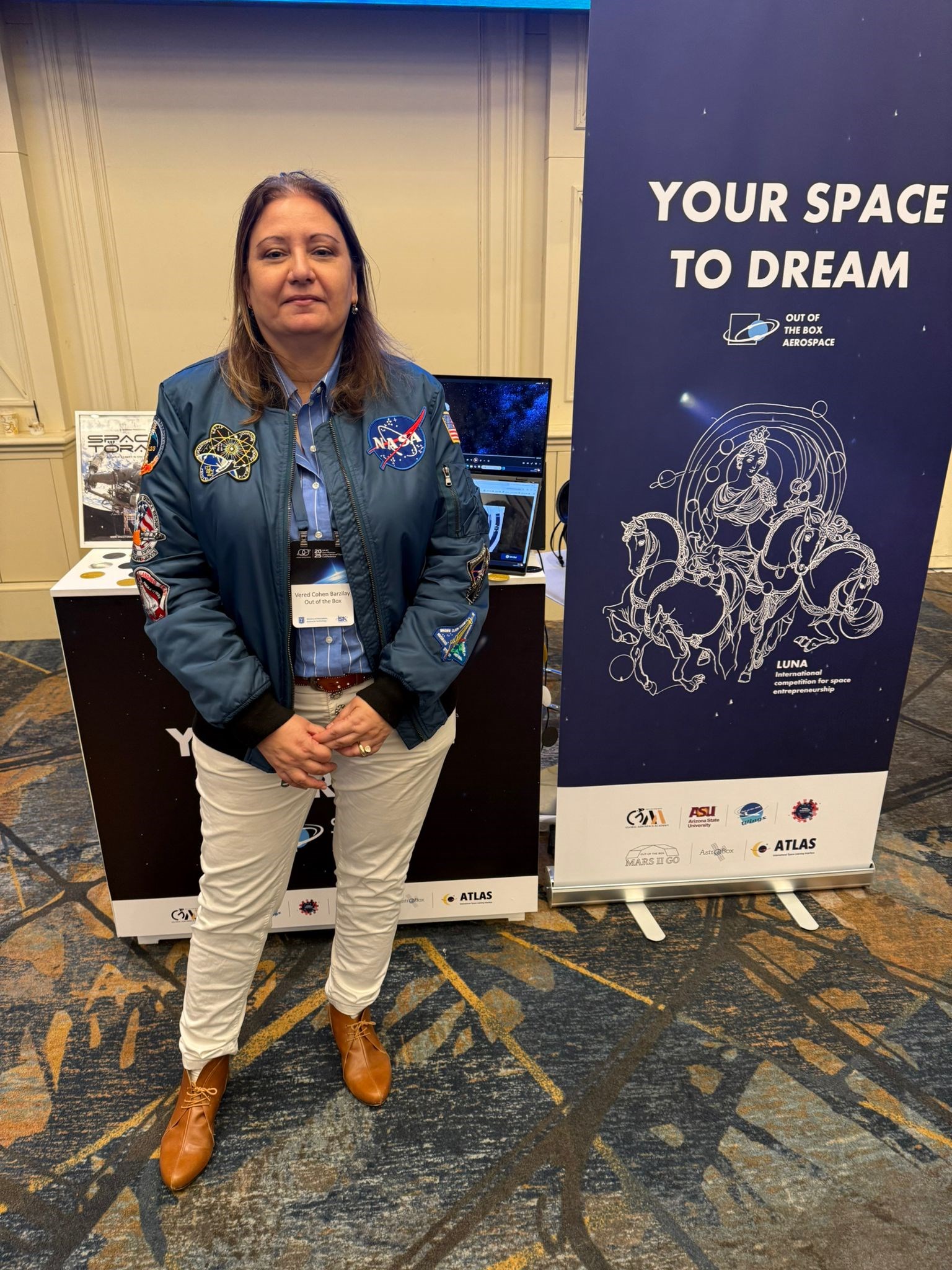 קרדיט Out of the Box