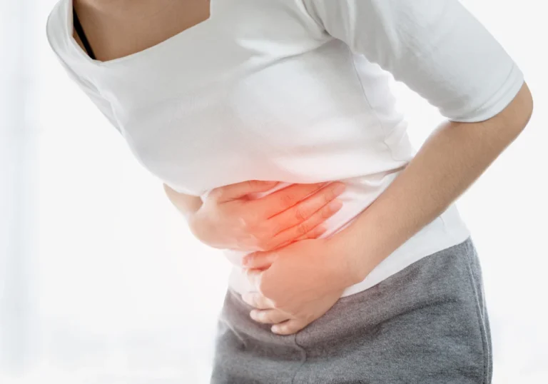 ¿Qué significa tener gastritis todo el tiempo? Causas emocionales, viscerales y hábitos que influyen