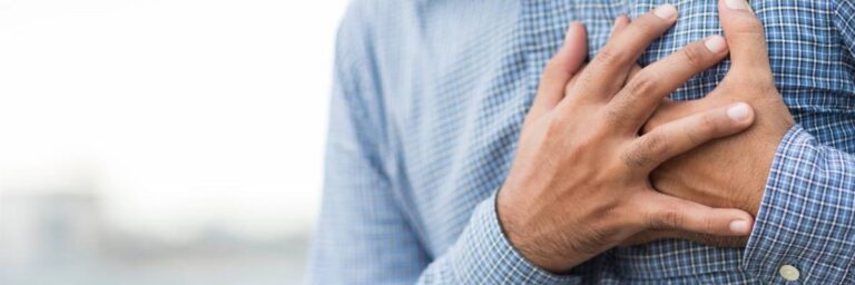 ¿Qué es el Síndrome de Tietze y por qué no mejora con medicamentos?