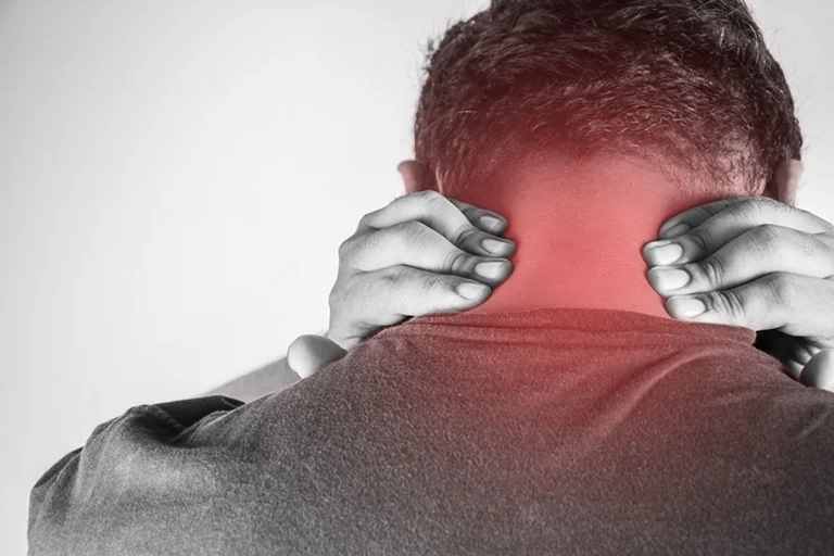 Mareo con tensión en la nuca: claves viscerales que pocos profesionales contemplan
