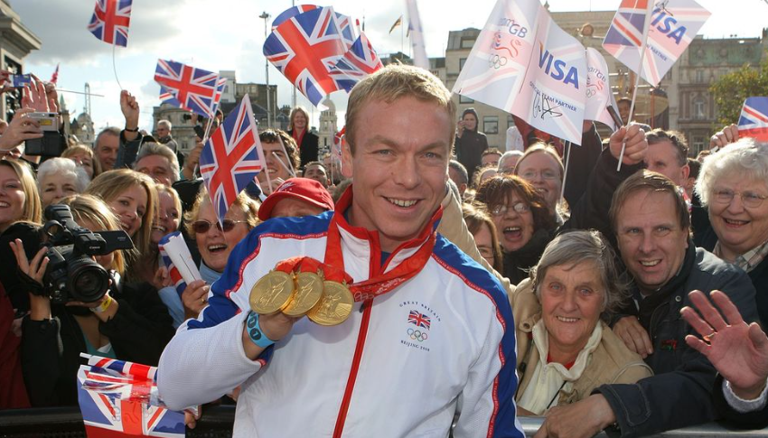  Campionul olimpic Sir Chris Hoy a dezvăluit că mai are doar patru ani de trăit după ce a fost diagnosticat cu cancer în stadiu terminal la doar 48 de ani