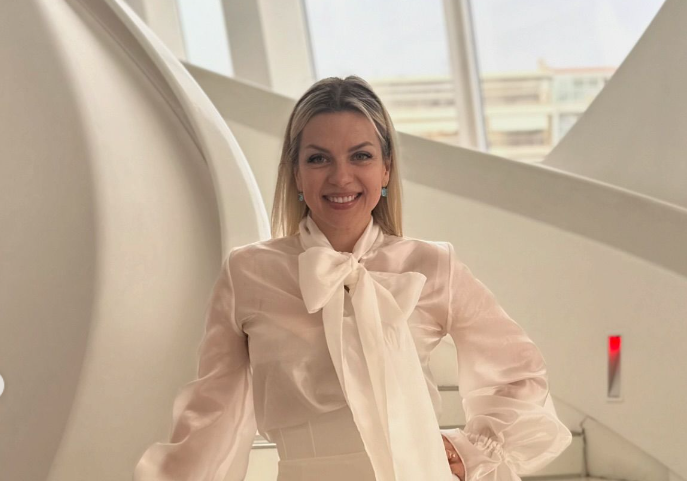  (FOTO) „Am făcut o greșeală?”: Marina Cârnaț și-a surprins urmăritorii cu o schimbare radicală de look