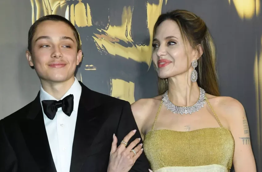  Angelina Jolie, apariție rară alături de fiul Knox. În vârstă de 16 ani, adolescentul seamănă izbitor cu Brad Pitt, tatăl său