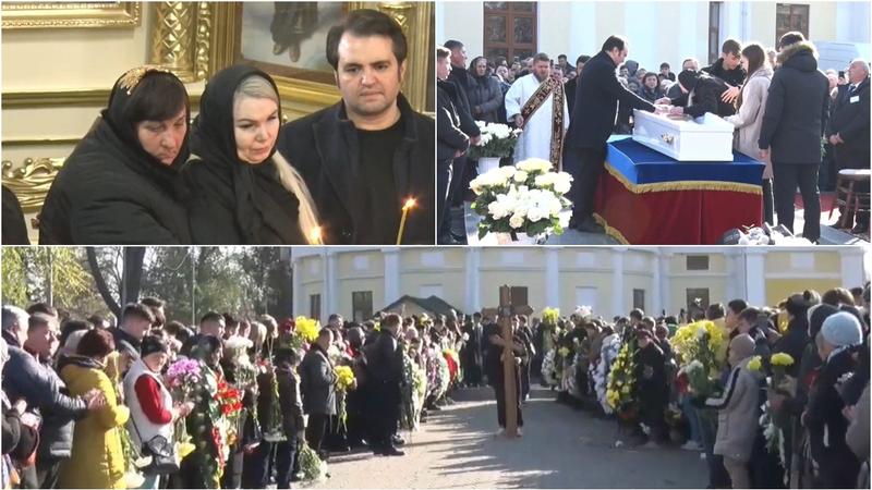  (VIDEO) Coridor de flori și aplauze în memoria Andreei Cuciuc: Sute de oameni și-au luat rămas bun de la tânăra de 17 ani