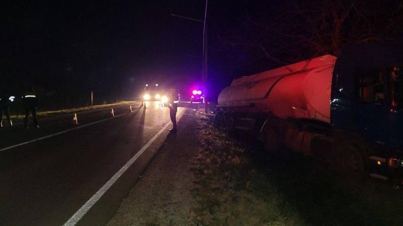  Un bărbat a murit pe loc, după ce a fost lovit de un camion, la Taraclia: Victima traversa șoseaua noaptea, neregulemantar