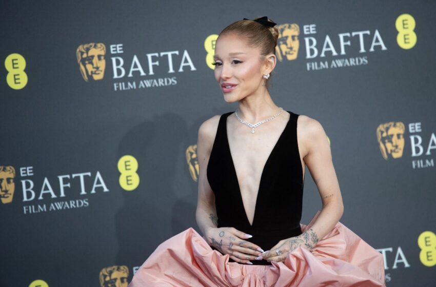  (FOTO) Covorul roșu de la Premiile Bafta 2025: Cele mai spectaculoase ținute