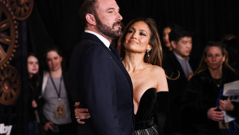  Jennifer Lopez şi Ben Affleck sunt oficial divorţaţi. Ce bunuri împart cele două staruri