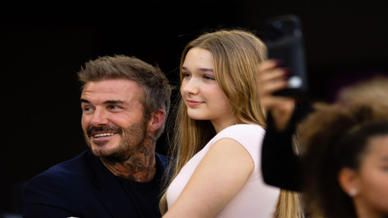  David Beckham, talentat şi în bucătărie: Fotbalistul a făcut clătite alături de fiica lui Harper. La final a adăugat şi o surpriză pentru Inter Miami