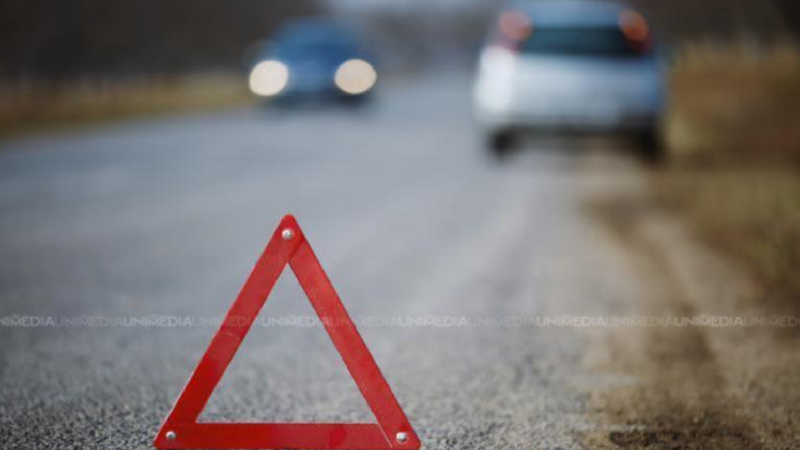  Accident la Măgdăcești: Un bărbat, lovit de o mașină în timp ce traversa strada pe zebră