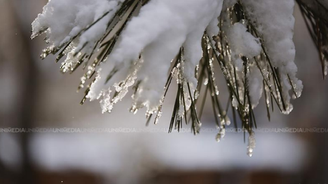  Cer noros și ninsoare ușoară astăzi: Ce temperaturi anunță meteorologii