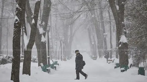  Zi de muncă scurtă vineri: Centrul de Management al Crizelor propune reducerea programului de lucru mâine, din cauza vremii nefavorabile