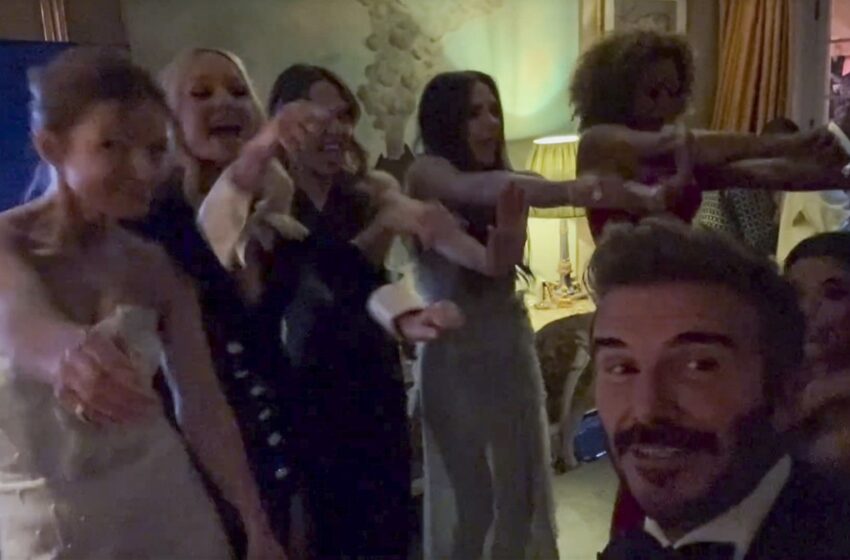 Cine deține singurul videoclip cu dansul Victoriei Beckham de la nunta fiului său. Brooklyn Beckham și Nicola Peltz au interzis telefoanele celor 500 de invitați