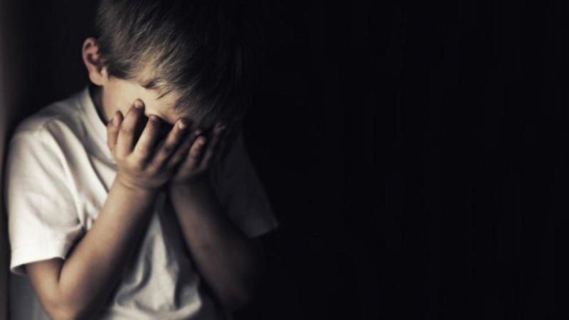  Un străin, acuzat de abuz sexual asupra a doi copii din RM, extrădat din Germania: A fost plasat în arest