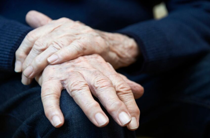  O îngrijitoare a moștenit 630.000 de euro și o mașină de la bărbatul bolnav de care se ocupa, în Italia