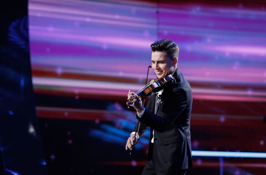  (VIDEO) „Mă plec în fața ta”: Violonistul moldovean, Iulian Băluțel, a reușit să ridice juriul de la Românii au Talent în picioare