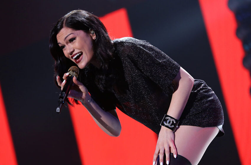  Jessie J a fost spitalizată după ce s-a lovit cu capul de plafonul mașinii: „Am crezut că mi-am rupt gâtul”