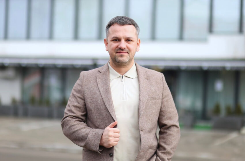  Ramiz Ansarov cheamă orheienii la curățenie: „Sâmbătă, 21 martie la ora 11:00, luați mănuși, greble, lopeți și veniți…”