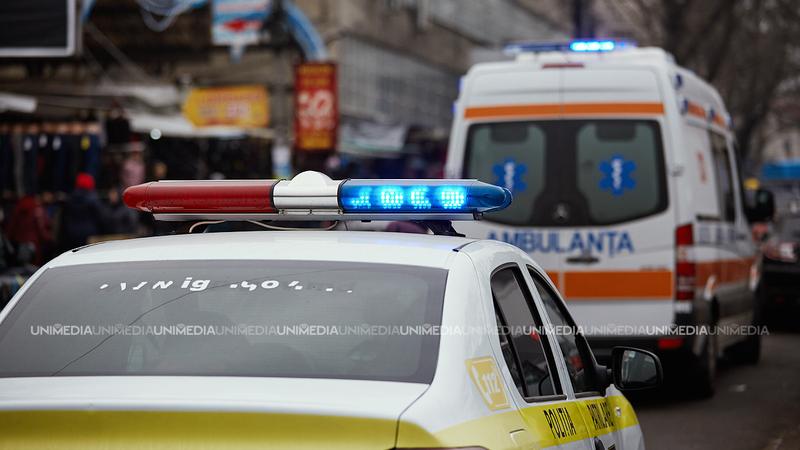  Atac cu un cuțit asupra unui echipaj de urgență în capitală: Medici, amenințați de fiul beat criță al unei paciente, la Ciocana