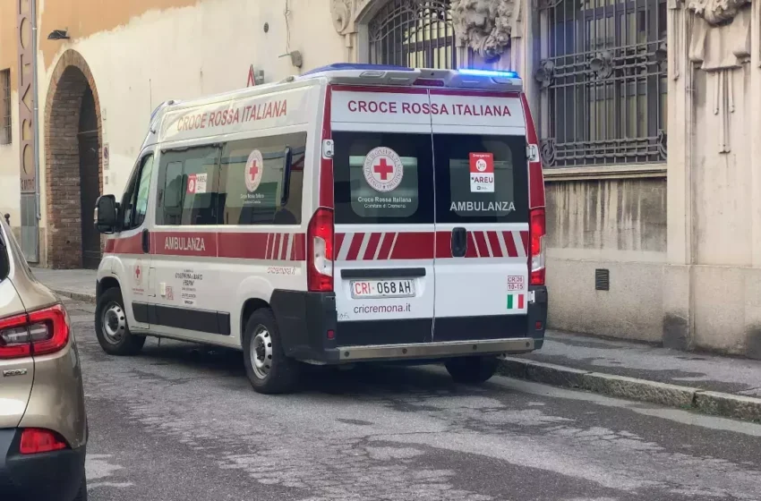  Șofer de ambulanță, arestat în Italia. Suspectat că ucidea pacienți vârstnici prin metoda „bulei de aer”
