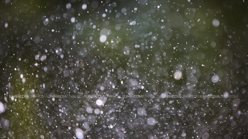 Vine vijelia în această seară: Meteorologii au emis cod galben de instabilitate atmosferică