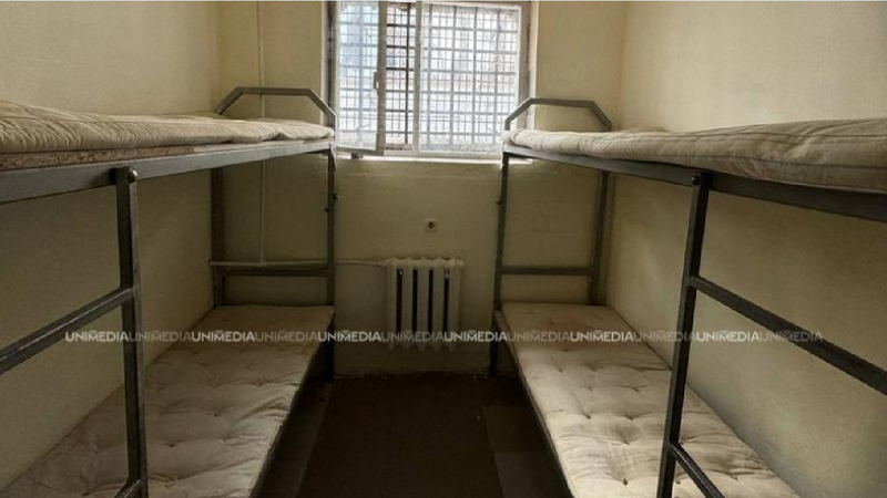  Bărbatul care ar fi agresat sexual o copilă de 7 ani într-o livadă a fost arestat: Poliția a pornit un proces penal pentru tentativă de omor și viol