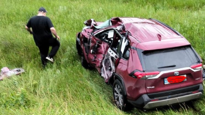  Accident feroviar la Cimișlia: O mașină cu 5 persoane la bord, dintre care 3 copii, lovită de un tren