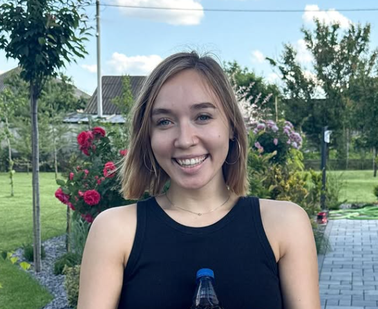  (FOTO) „Pentru hemoglobină!” Admiratorul secret al lui Katy Black a trecut la un nou nivel: Cu ce a surprins-o pe influenceriță imediat după externare