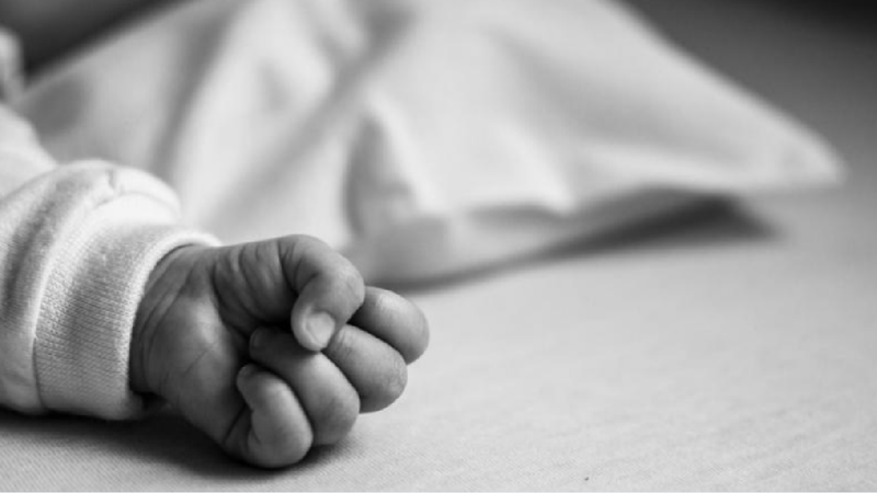  Tragedie fără margini la Cimișlia: Un copil de 1 an și 8 luni s-a înecat în bazinul din curtea casei