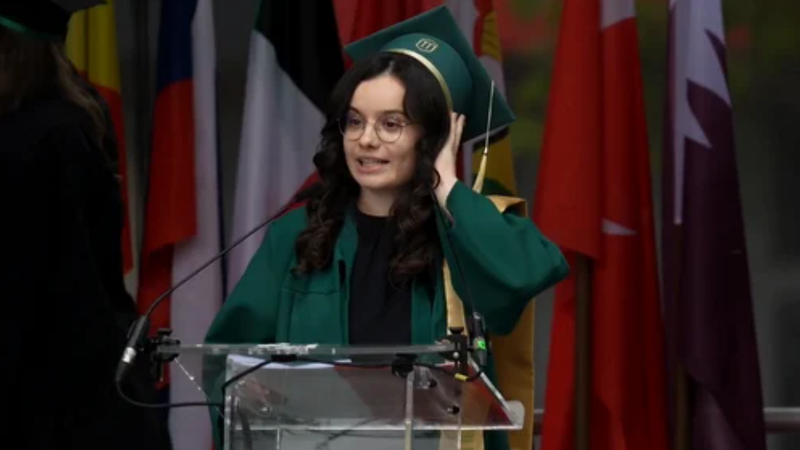 (VIDEO) „Asta nu este medicină”. Discursul devenit viral al unei absolvente de la UMF Iași, cu critici dure la adresa facultăți