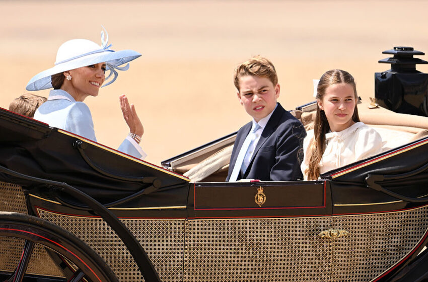  (FOTO) Kate Middleton și Prințesa Charlotte, omagiu emoționant adus Prințesei Diana la Trooping the Colour. Ce ținute au ales pentru marele eveniment