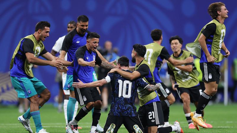 (VIDEO) Argentina a răpus Anglia: Campioana mondială a întors fabulos semifinala CM 2026 în ultimele minute. Messi, din nou decisiv